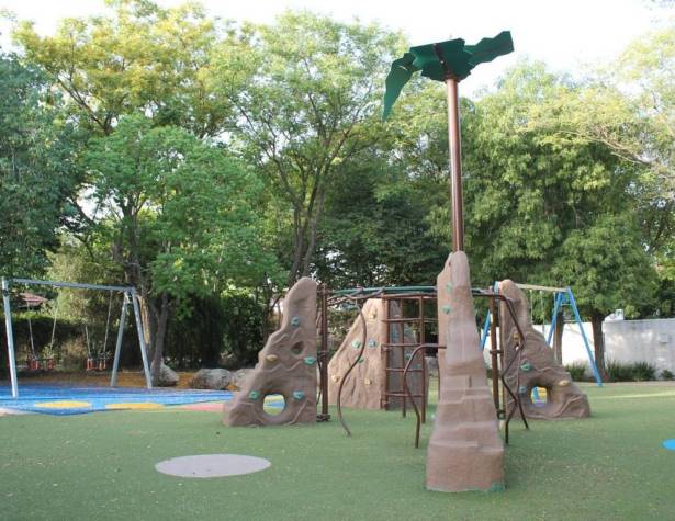 גינת משחקים ברחוב הר כנען